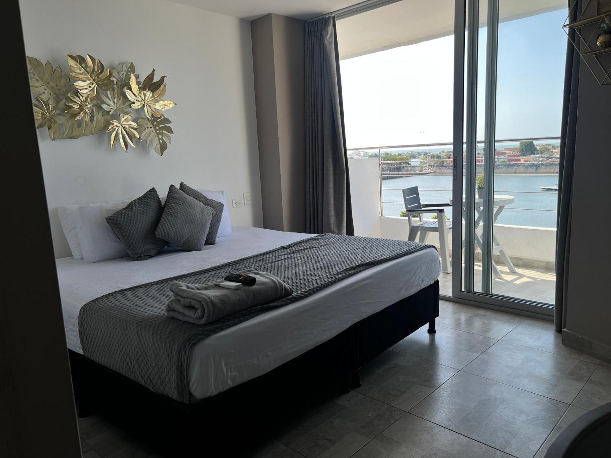 Bahia 79 Apartasuites Cerca Al Centro Cartagena 외부 사진